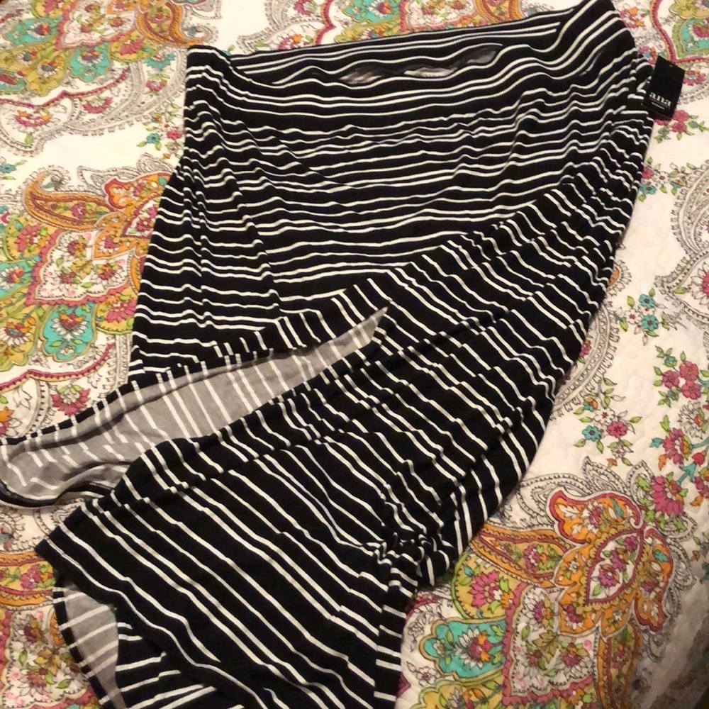 a.n.a woman NWT black and white maxi skirt 3X